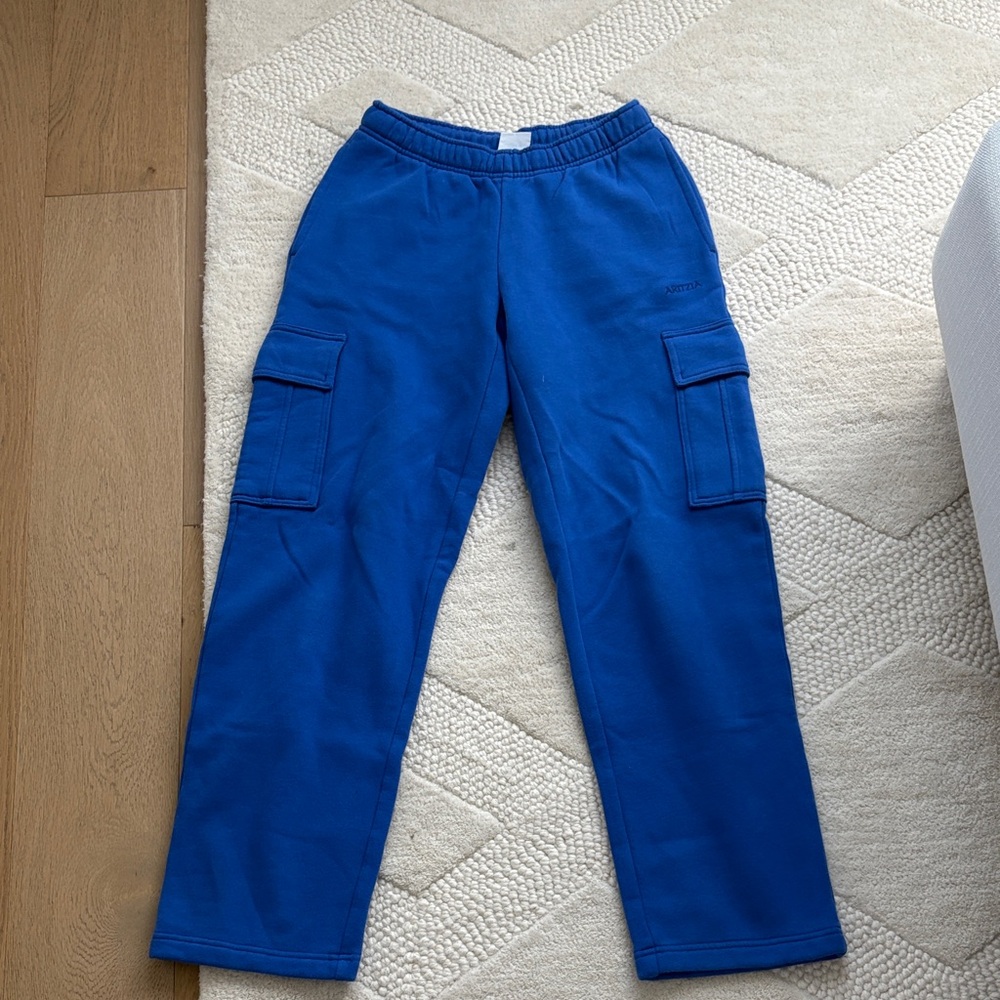 BOTTOMLESS BLUE SWEATPANTS